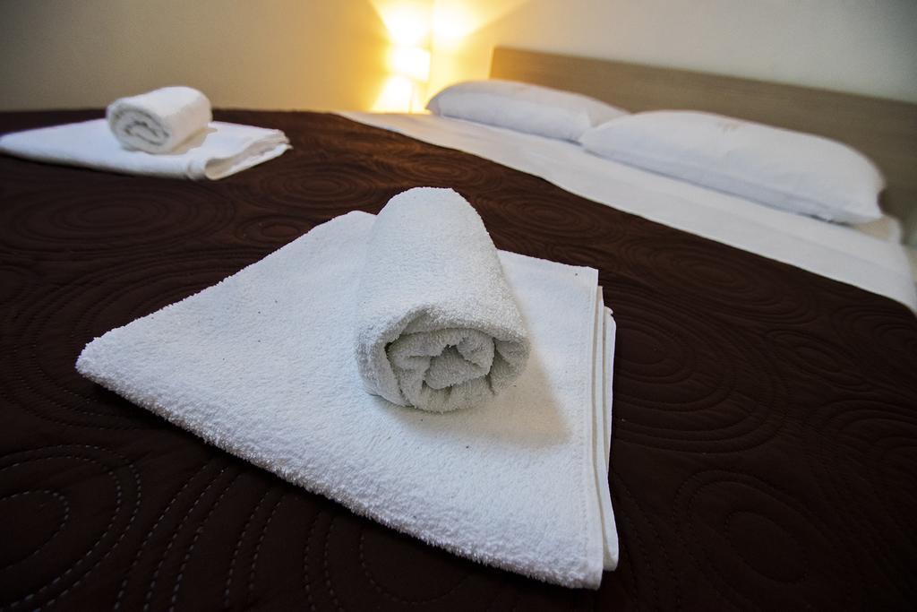 Apartmani I Sobe Grga Starigrad Paklenica Luaran gambar