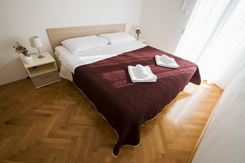 Apartmani I Sobe Grga Starigrad Paklenica Luaran gambar