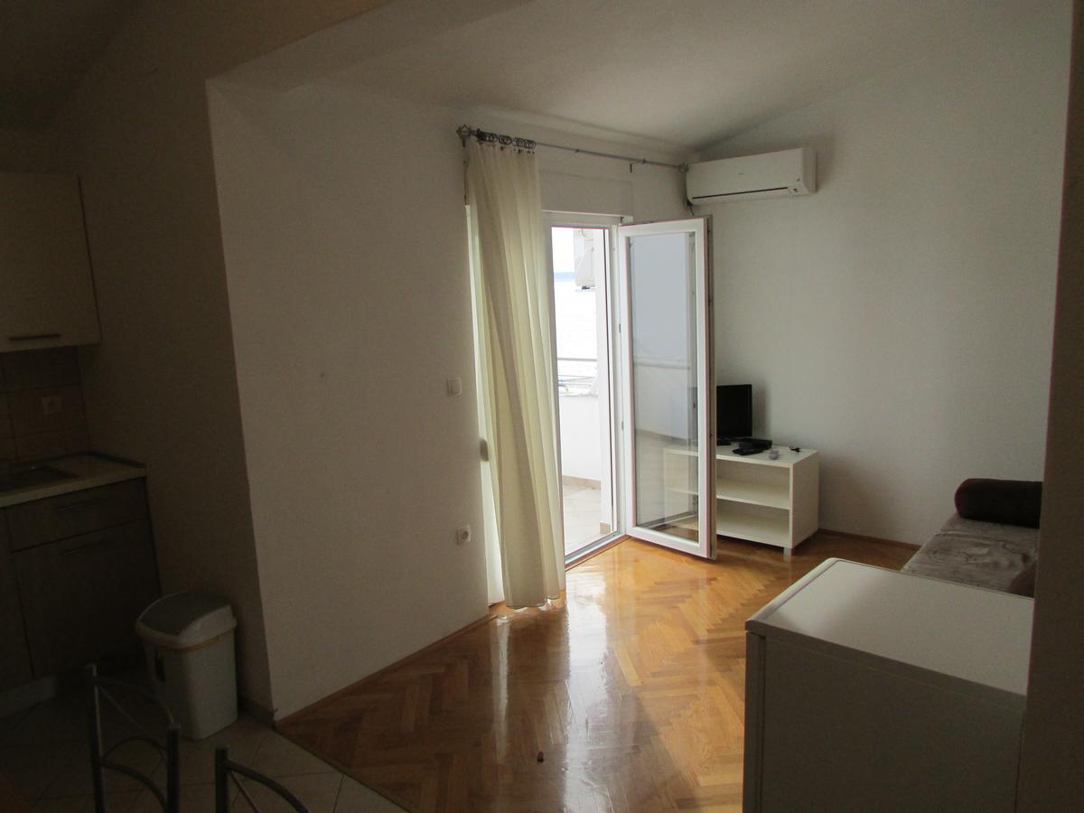 Apartmani I Sobe Grga Starigrad Paklenica Luaran gambar